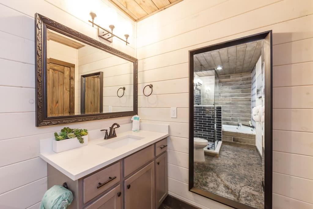 Romantic A-Frame Private Hottub Firepit Neargsmnp Sevierville Exterior foto